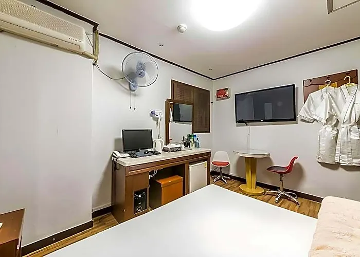 Park House Dongmyo ゲストハウス 2*
